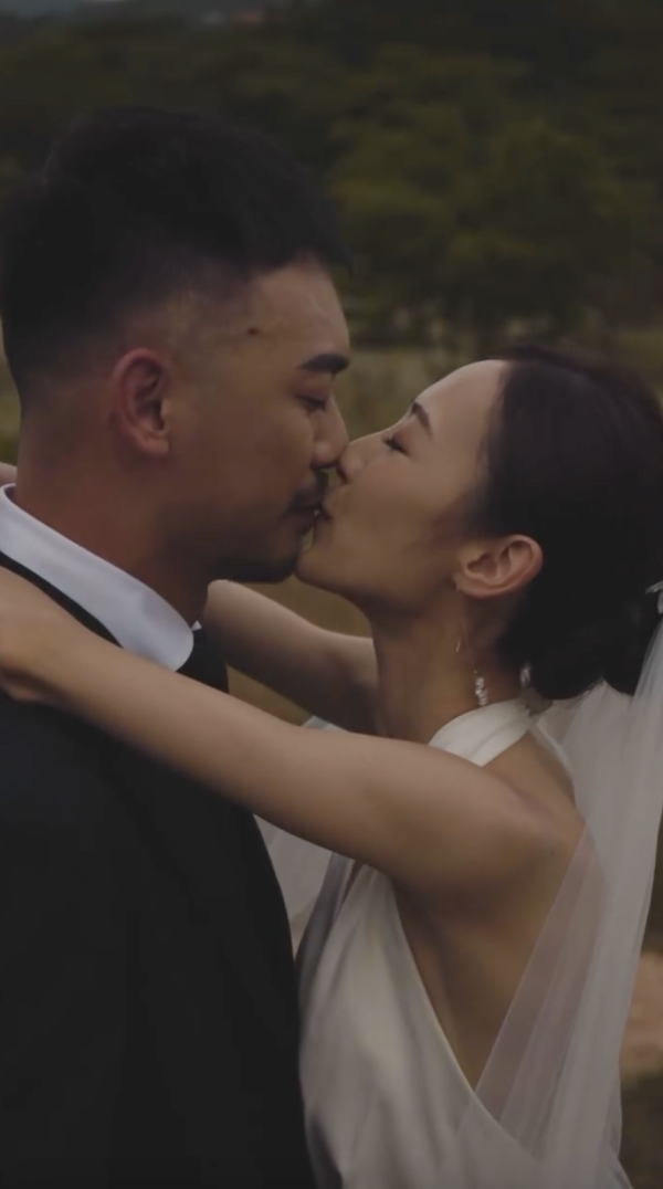 前TVB小花王虹茵與圈外男友結婚  索爆姊妹團曝光！因老公一段謝詞當場感動落淚