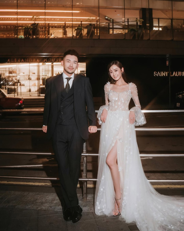 前TVB小花王虹茵與圈外男友結婚  索爆姊妹團曝光！因老公一段謝詞當場感動落淚