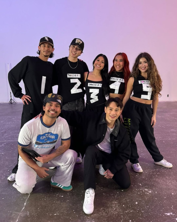 韓國二代女團成員曬香港取景婚照!霓虹燈/電車景拍出港式復古氛圍