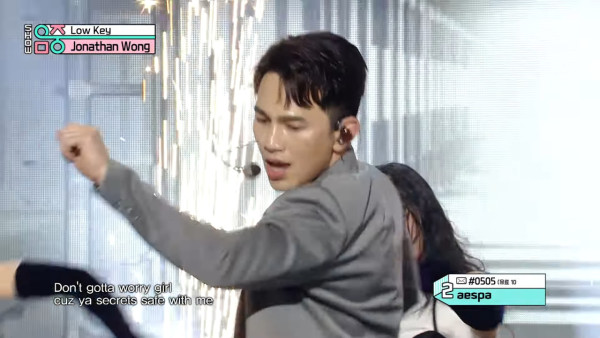 韓國二代女團成員曬香港取景婚照!霓虹燈/電車景拍出港式復古氛圍