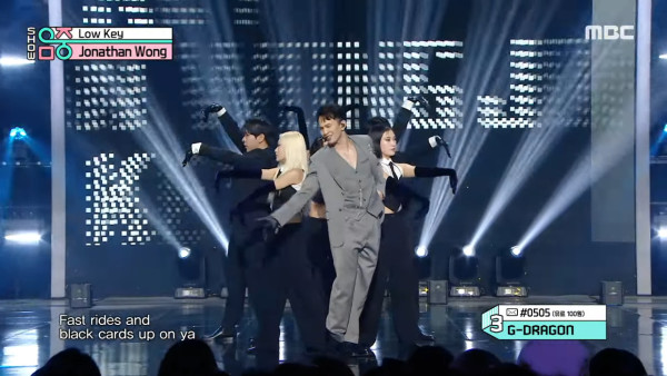 韓國二代女團成員曬香港取景婚照!霓虹燈/電車景拍出港式復古氛圍