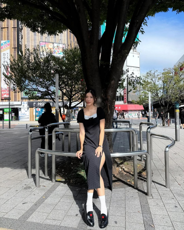 TVB主持自駕遊日遇大雪 車子驚變「雪糕車」獲熱心人借一物助融雪 網友反提醒要小心？ 