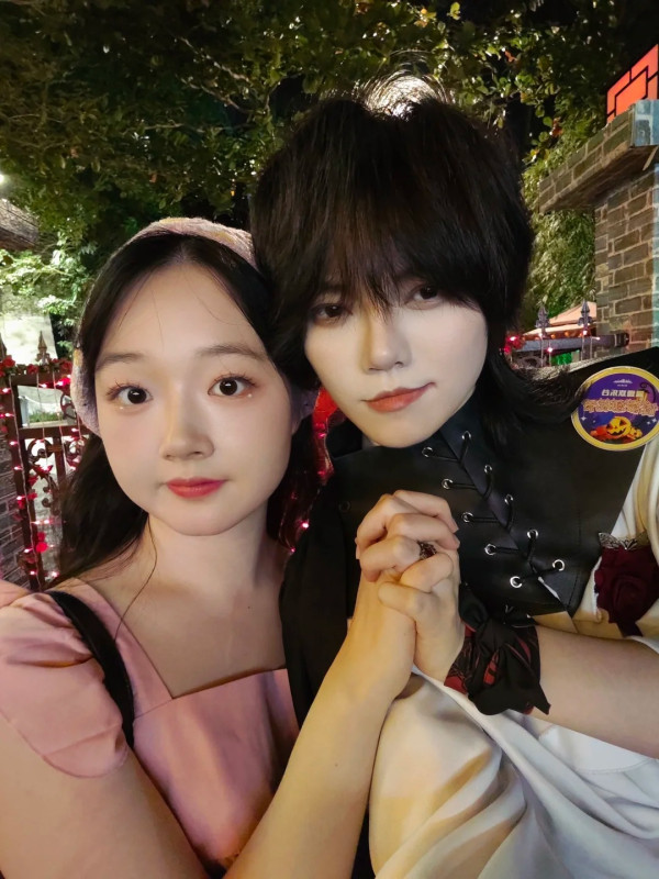 聖誕節歡樂谷再推男色經濟 爆肌型男全面進場 季節限定可一不可再