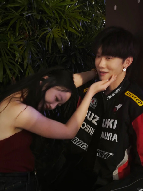 聖誕節歡樂谷再推男色經濟 爆肌型男全面進場 季節限定可一不可再