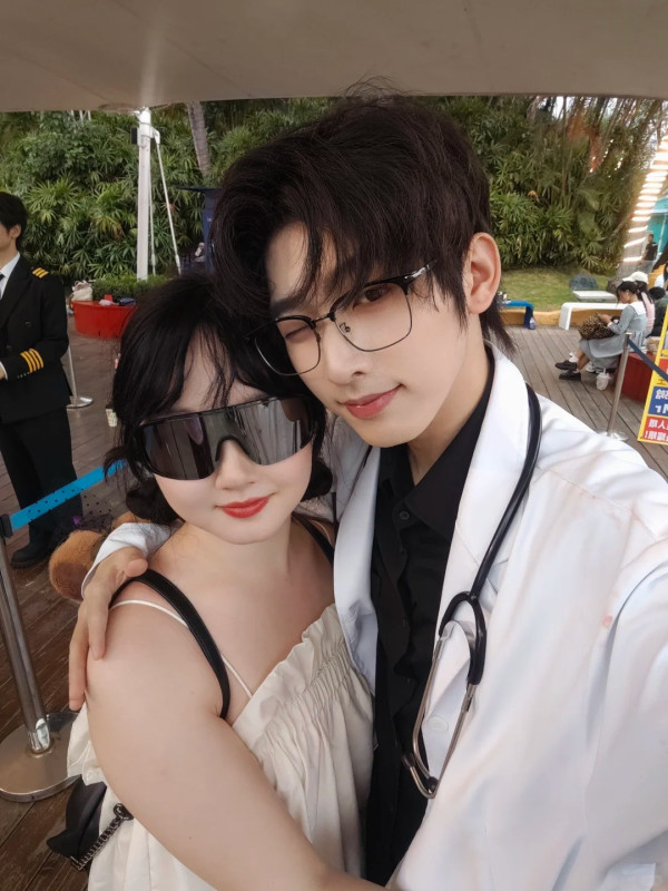 聖誕節歡樂谷再推男色經濟 爆肌型男全面進場 季節限定可一不可再