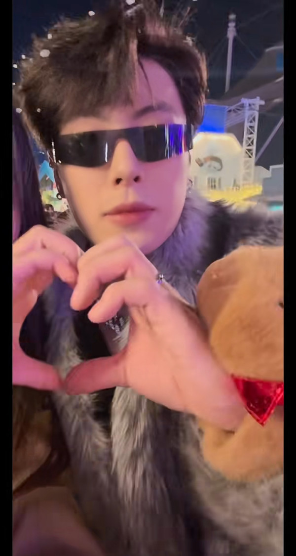 聖誕節歡樂谷再推男色經濟 爆肌型男全面進場 季節限定可一不可再