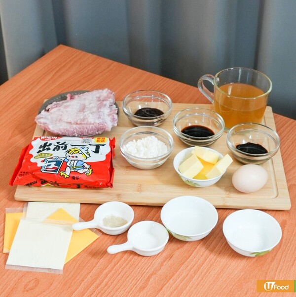 豬頸肉芝士撈丁｜神還原新記冰室名物！十級邪惡宵夜／濃厚芝士醬汁