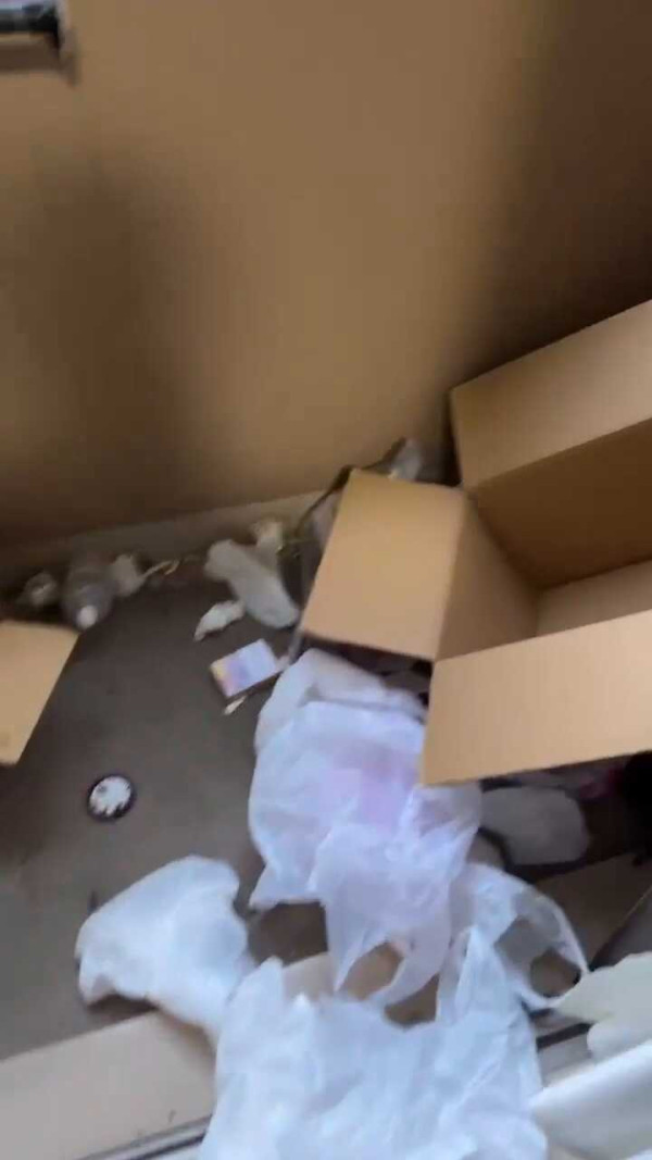 日本打工內地人呻港人嫌棄說普通話 網民批：你打工仲要客人遷就你？ 