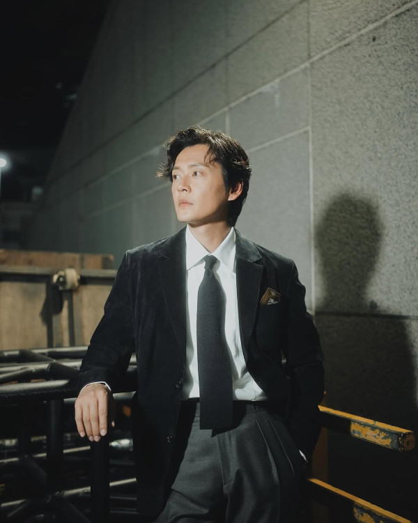 前TVB男星被警員機場閘口守候 一落機嚇親：以為自己變國際通緝犯 