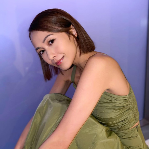 英皇37歲女星遊泰國晒美照 著泳衣泰服孖細女老公拍片羡煞旁人 