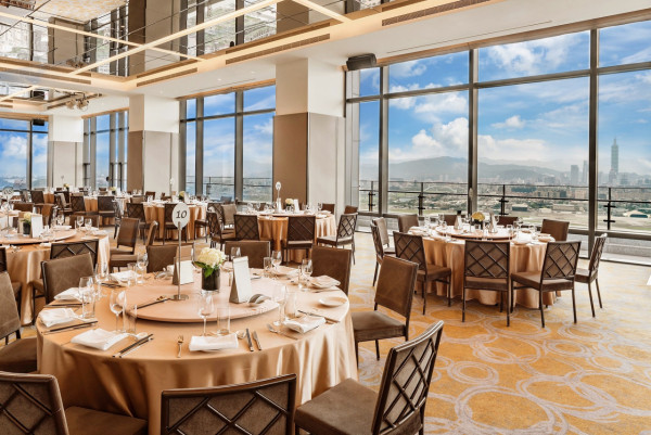 台北萬豪酒店入住報告 飽覽松山機場+台北101景觀！CP值超高Garden Kitchen半自助餐 