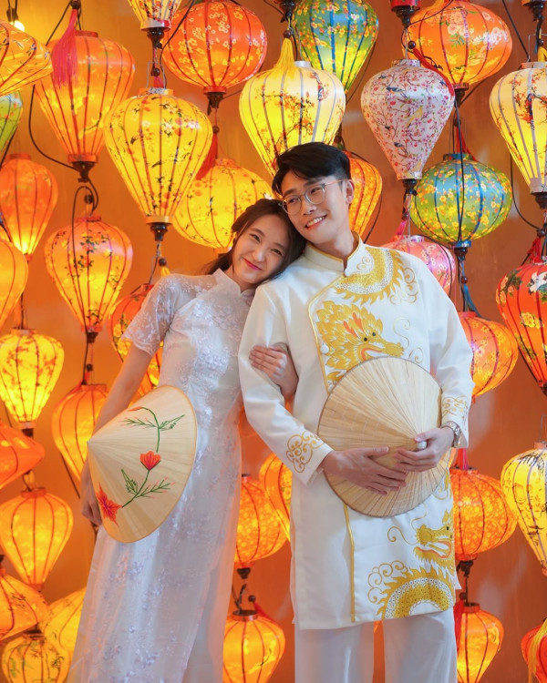 TVB一線主持與女友飛韓國過聖誕 拍拖12年勁恩愛 曾被公開施壓催婚 