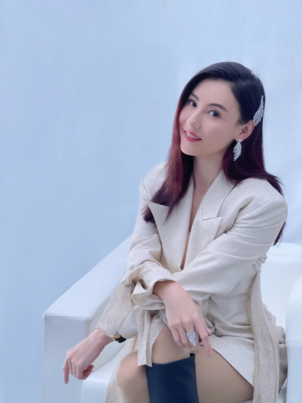 張栢芝激罕公開細仔Marcus 7歲生日片段！母子切蛋糕場面極溫馨 仔仔一舉動超窩心