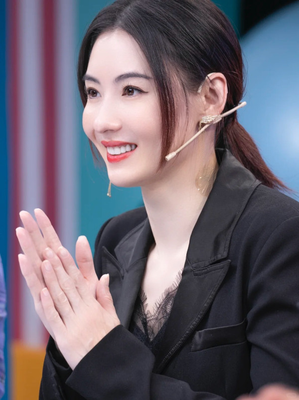 張栢芝激罕公開細仔Marcus 7歲生日片段！母子切蛋糕場面極溫馨 仔仔一舉動超窩心