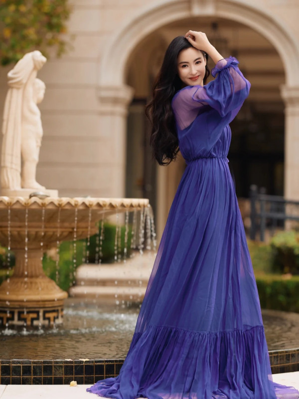 張栢芝家姐移加後近照激罕曝光！氣質美貌打扮富貴！家族基因強大！ 