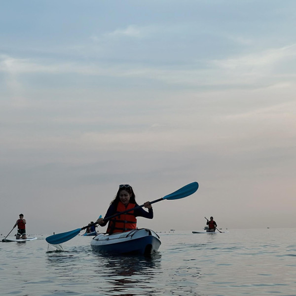 鍾嘉欣激罕公開加拿大4千呎獨立屋內貌！旋轉樓梯/一望無際花園！ 