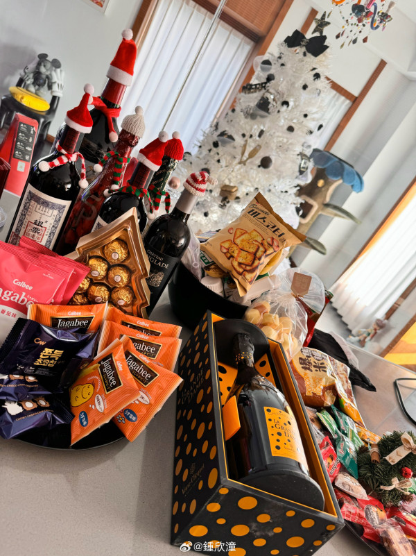 阿嬌北京豪宅內貌大公開！曬CHANEL聖誕樹獲讚有儀式感 