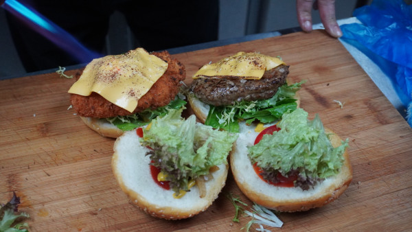 漢堡包推介｜逾20間必食漢堡包推薦 平價漢堡包／米芝蓮推介／手打牛肉漢堡／海景餐廳