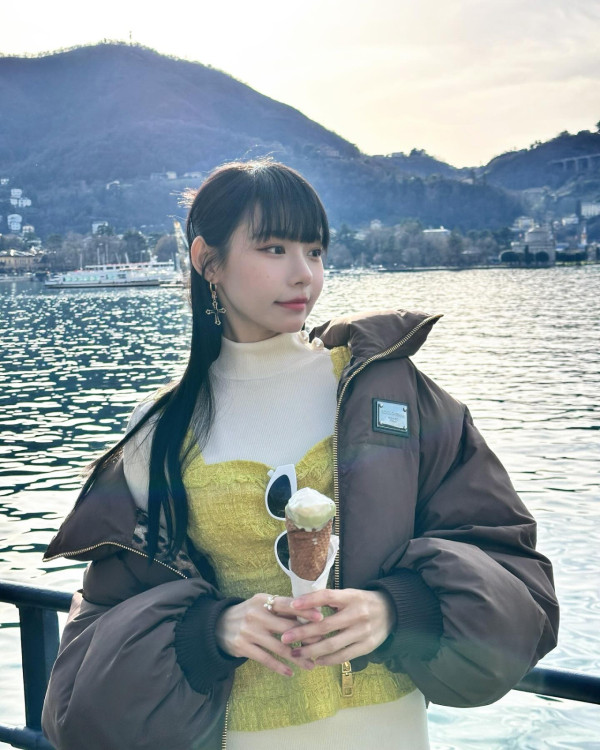 林明禎超貼身性感低胸食榴槤流晒口水!上圍迫爆黃金畫面惹網民哄動:專心唔到