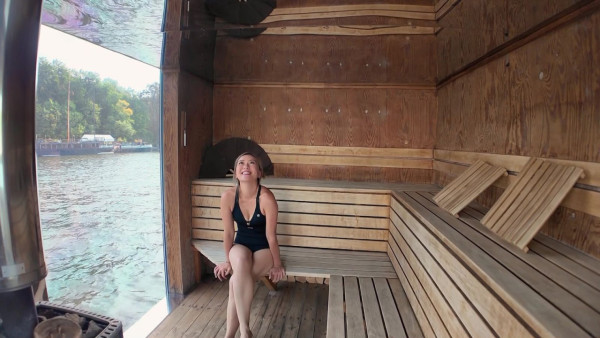 德國潮什麼｜「旅遊達人」梁芷珮曬絕密泳裝照 橙色比堅尼盡顯弗爆身材 