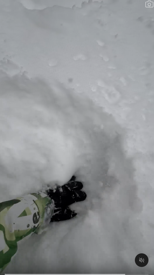 有片|內地男為流量亂入日本馬拉松 無視現場職員阻止 中日網民齊炮轟