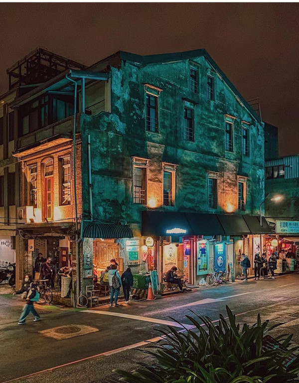 台北赤峰街逛街地圖|20間赤峰街美食CAFE+服飾店!台北No.1肉桂捲/古著店/鮮奶麻糬