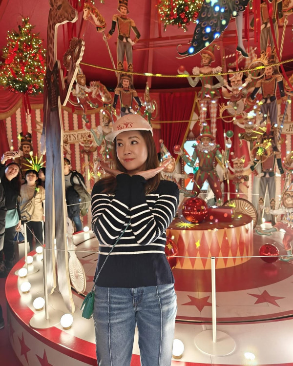 前港姐冠軍孖囡囡美國行年宵 大讚有新年氣氛:以為返咗香港