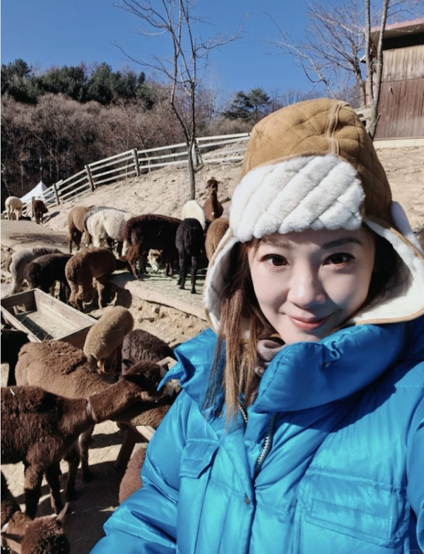 前港姐冠軍孖囡囡美國行年宵 大讚有新年氣氛:以為返咗香港