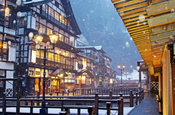 日本4大人氣溫泉+住宿推介丨私人風呂／望富士山／浪漫雪景 