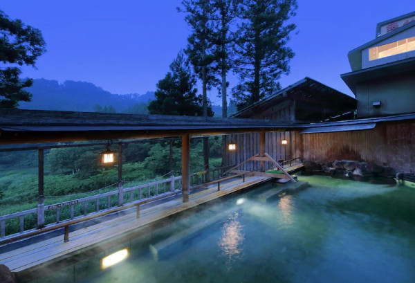 日本4大人氣溫泉+住宿推介丨私人風呂／望富士山／浪漫雪景 