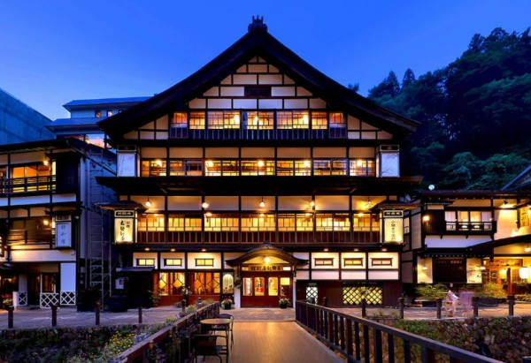 日本4大人氣溫泉+住宿推介丨私人風呂／望富士山／浪漫雪景 