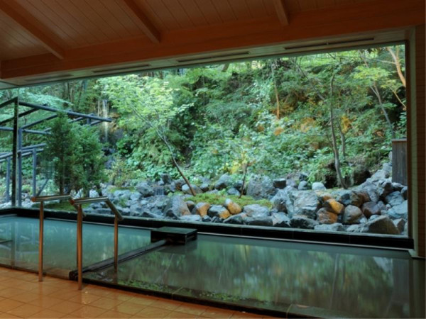 日本4大人氣溫泉+住宿推介丨私人風呂／望富士山／浪漫雪景 