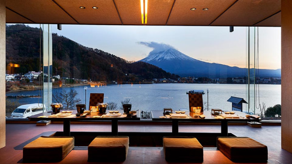 日本4大人氣溫泉+住宿推介丨私人風呂／望富士山／浪漫雪景 