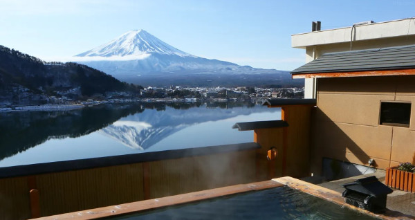 日本4大人氣溫泉+住宿推介丨私人風呂／望富士山／浪漫雪景 