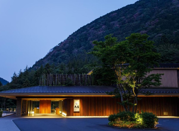 日本4大人氣溫泉+住宿推介丨私人風呂／望富士山／浪漫雪景 