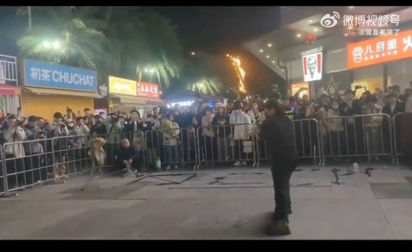 內地7歲童感冒咳出八嚿腹肌 專家解釋原因 網民:健身都慳返