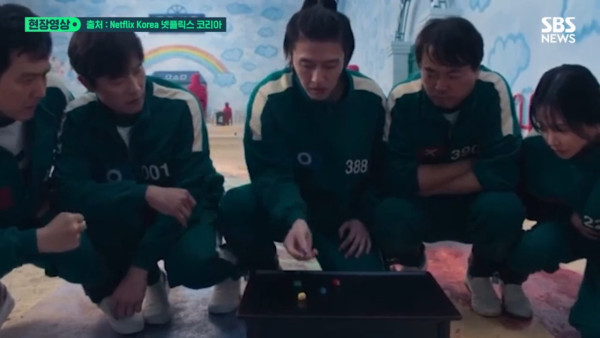 魷魚遊戲2︱姜河那「抓石子」素人替身曝光！婚禮前一天拍攝 到場見大cast勁震驚！ 