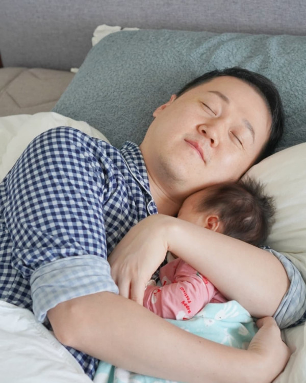 魷魚遊戲2︱姜河那「抓石子」素人替身曝光！婚禮前一天拍攝 到場見大cast勁震驚！ 