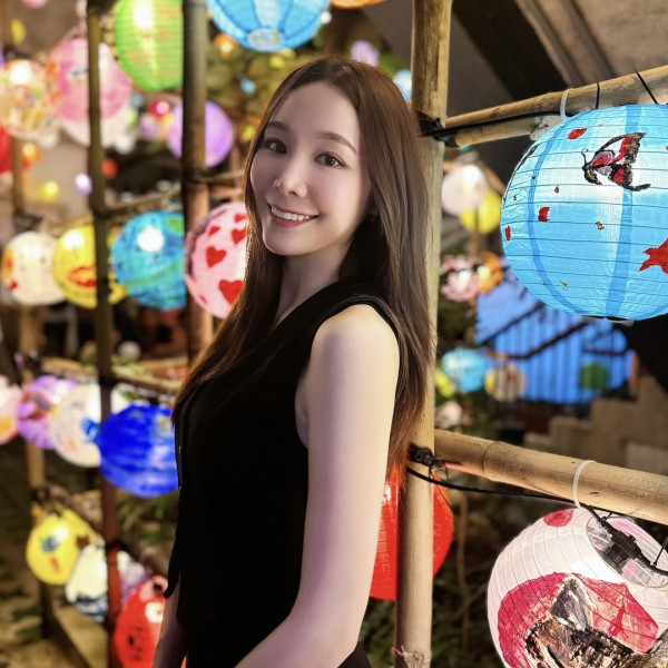 夏文汐姪女原來係TVB性感小花!隱藏親戚關係曝光!相差31歲同框如兩姐妹超驚艷