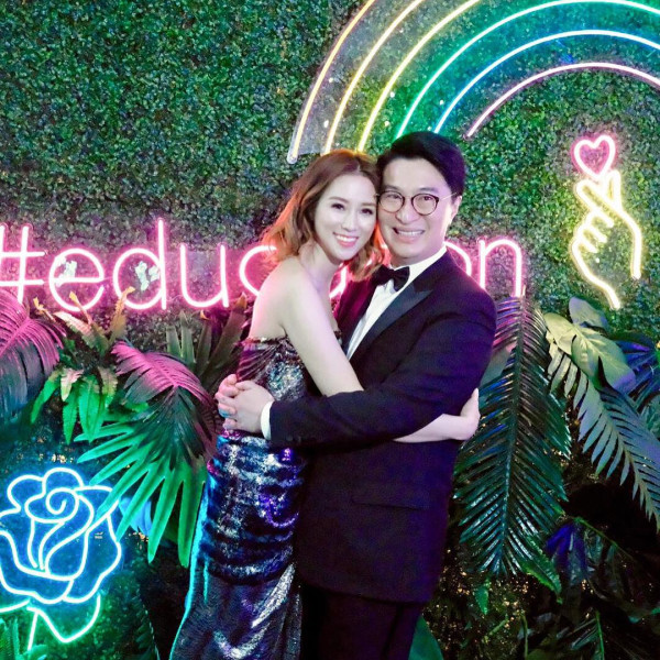 千億新抱徐子淇罕曝光4孩正面！現身李兆基紀念展分享私下奢華爺孫合照！