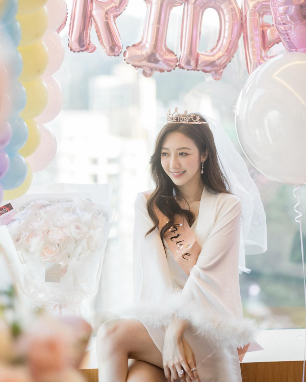 何依婷懷孕6個月遊日和服初體驗！網民激讚零孕味：完全唔見肚！ 