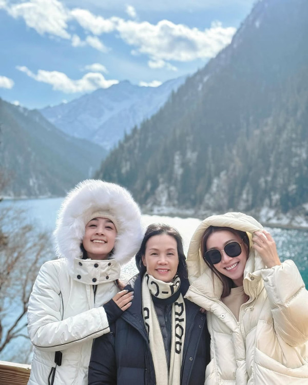 黃心穎二家姐黃心妙IG狂曬火辣相 弗爆身材超吸睛 瘋狂突破性感尺度！ 