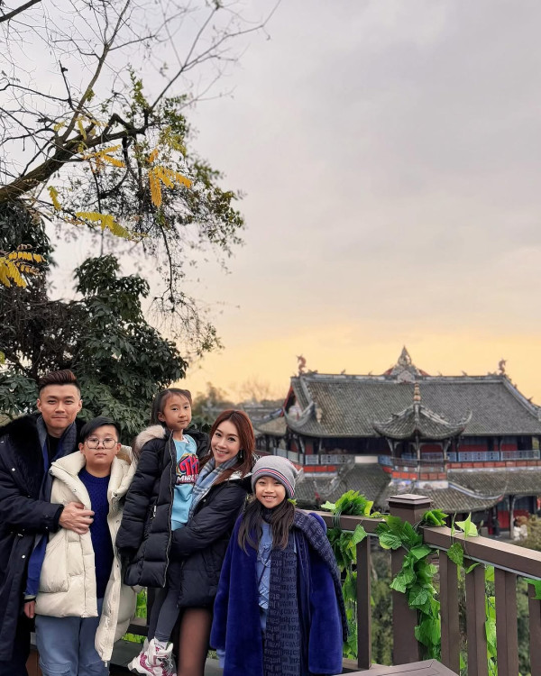 黃心穎二家姐黃心妙IG狂曬火辣相 弗爆身材超吸睛 瘋狂突破性感尺度！ 