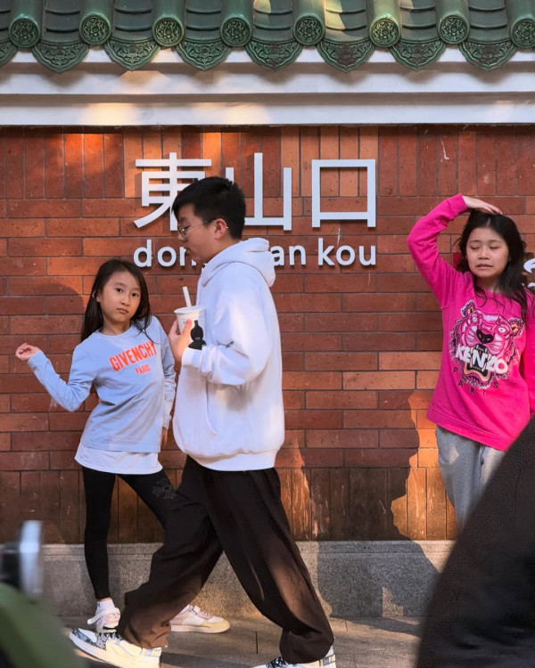 黃心穎二家姐黃心妙IG狂曬火辣相 弗爆身材超吸睛 瘋狂突破性感尺度！ 