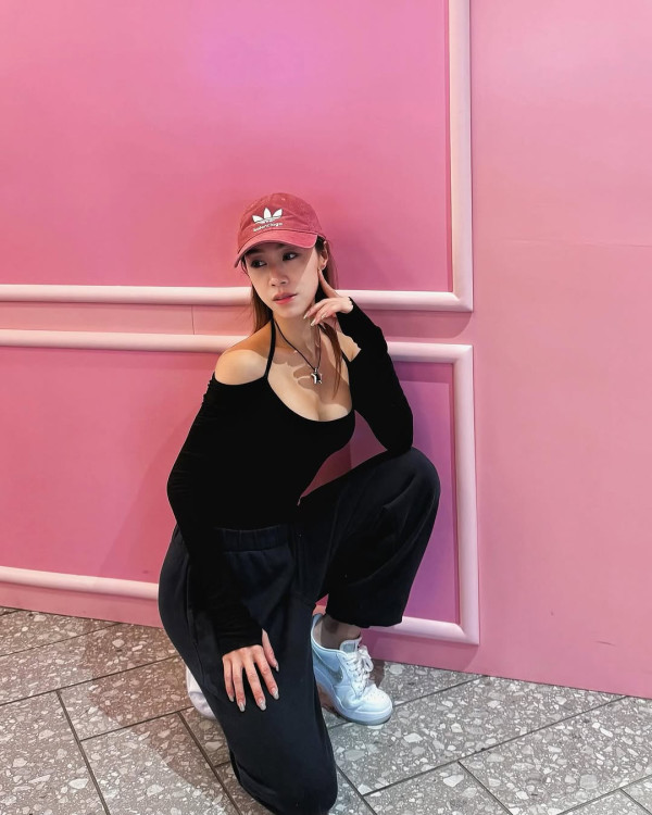 黃心穎二家姐黃心妙IG狂曬火辣相 弗爆身材超吸睛 瘋狂突破性感尺度！ 