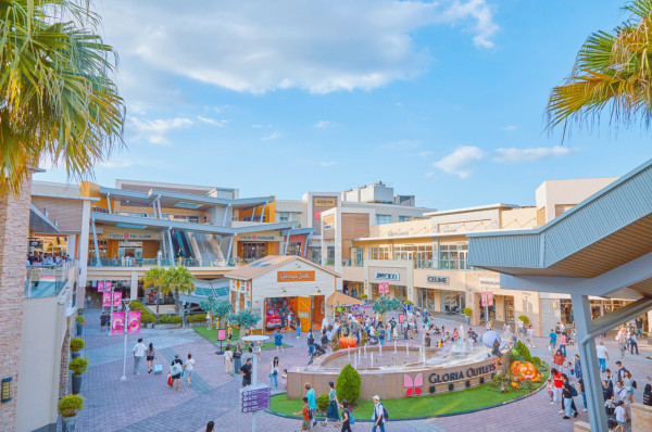 台北Outlet｜2026台北三大Outlet推薦！交通方法/商鋪品牌/特色一覽 