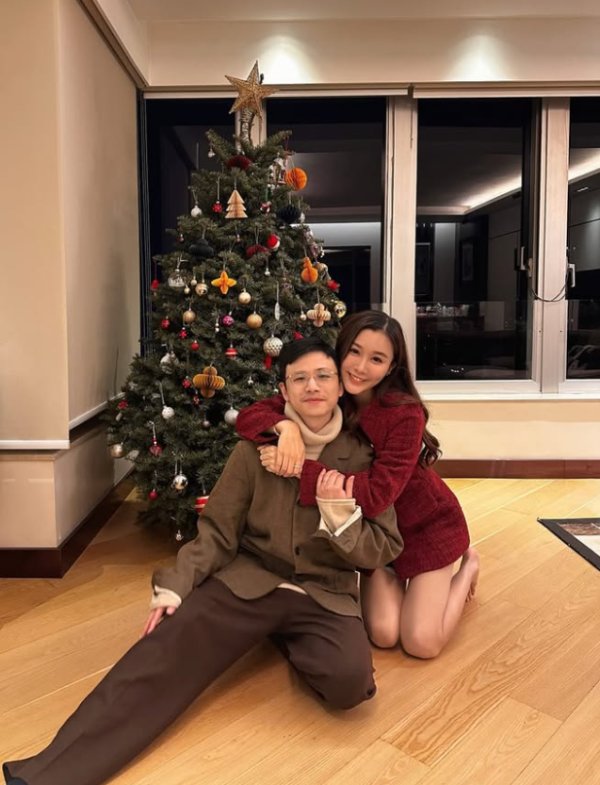 前TVB索爆人妻離巢後榮升馬主夫人 公開半山豪宅落地玻璃俯瞰維港夜景