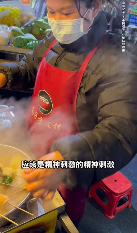 馬拉2外傭帶2男入屋四人行 僱主CCTV揭驚人場面 小主人仲瞓喺中間 