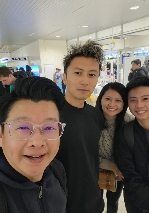 內地客日本巧遇梁朝偉獲合照 後面竟有陳奕迅亂入引全網羡慕 