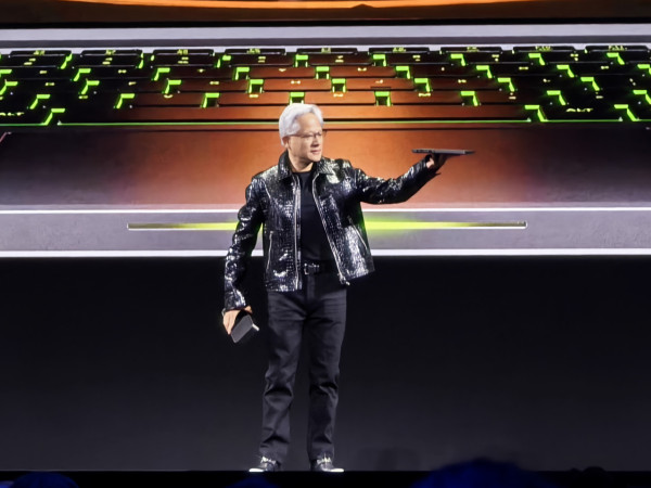 【CES 2025】NVIDIA RTX 50 系列正式發佈 ！Blackwell 新架構效能翻倍、AI 技術新里程碑 ！